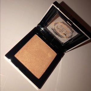 Pretty Vulgar Highlighter in Shimmering Swan